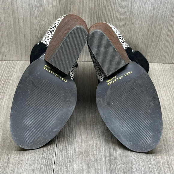 Very Volatile Booties Womens 6 Chatter Cheetah Calf Hair Suede Wedge Black Beige - Picture 10 of 12